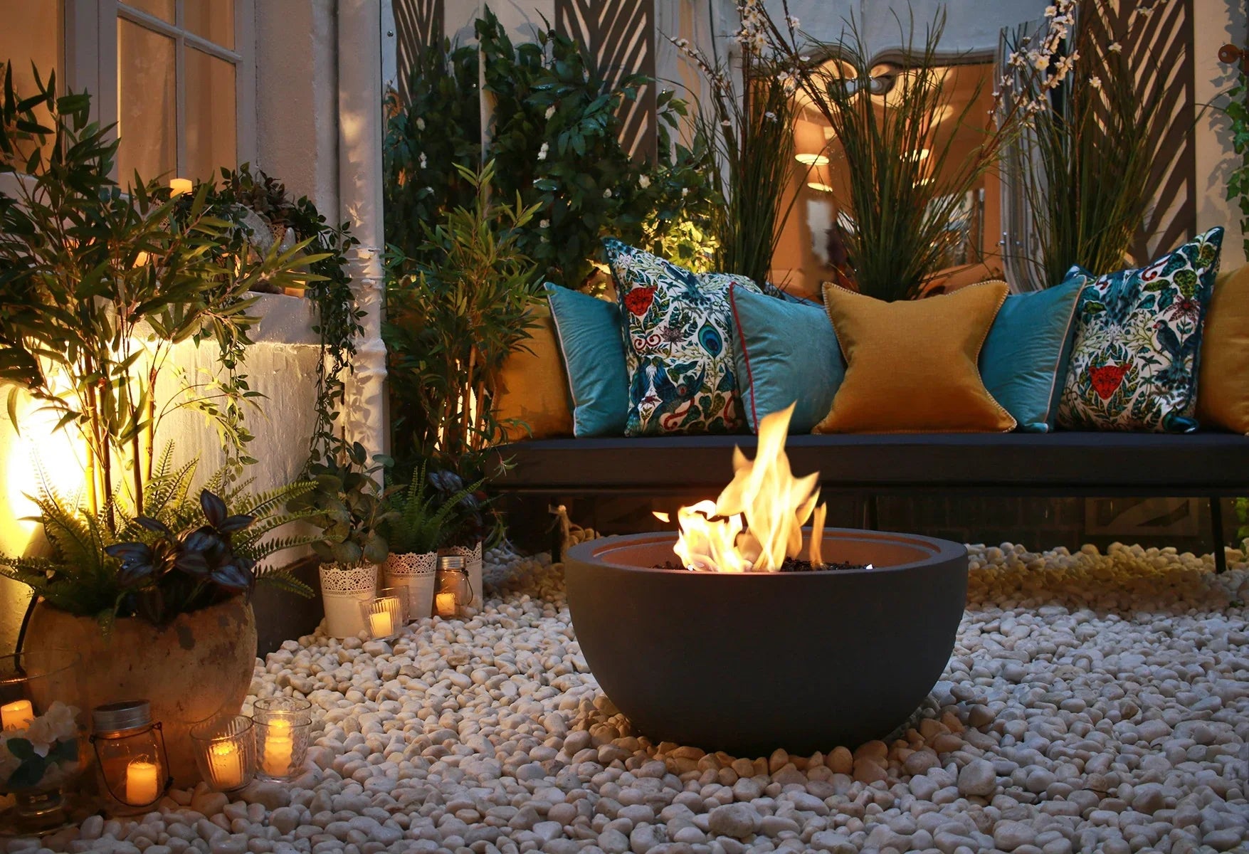Outdoor bioethanol fires