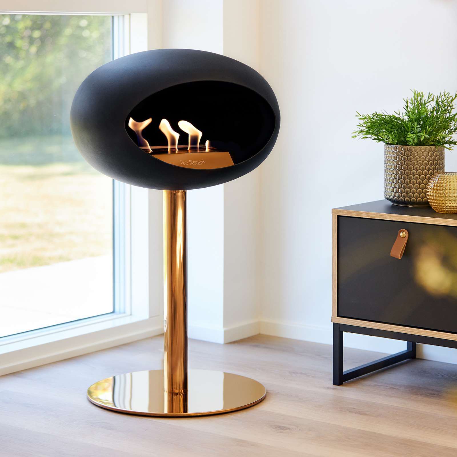 Freestanding Bioethanol Fireplace Le Feu Dome Ground Low Steel - Black