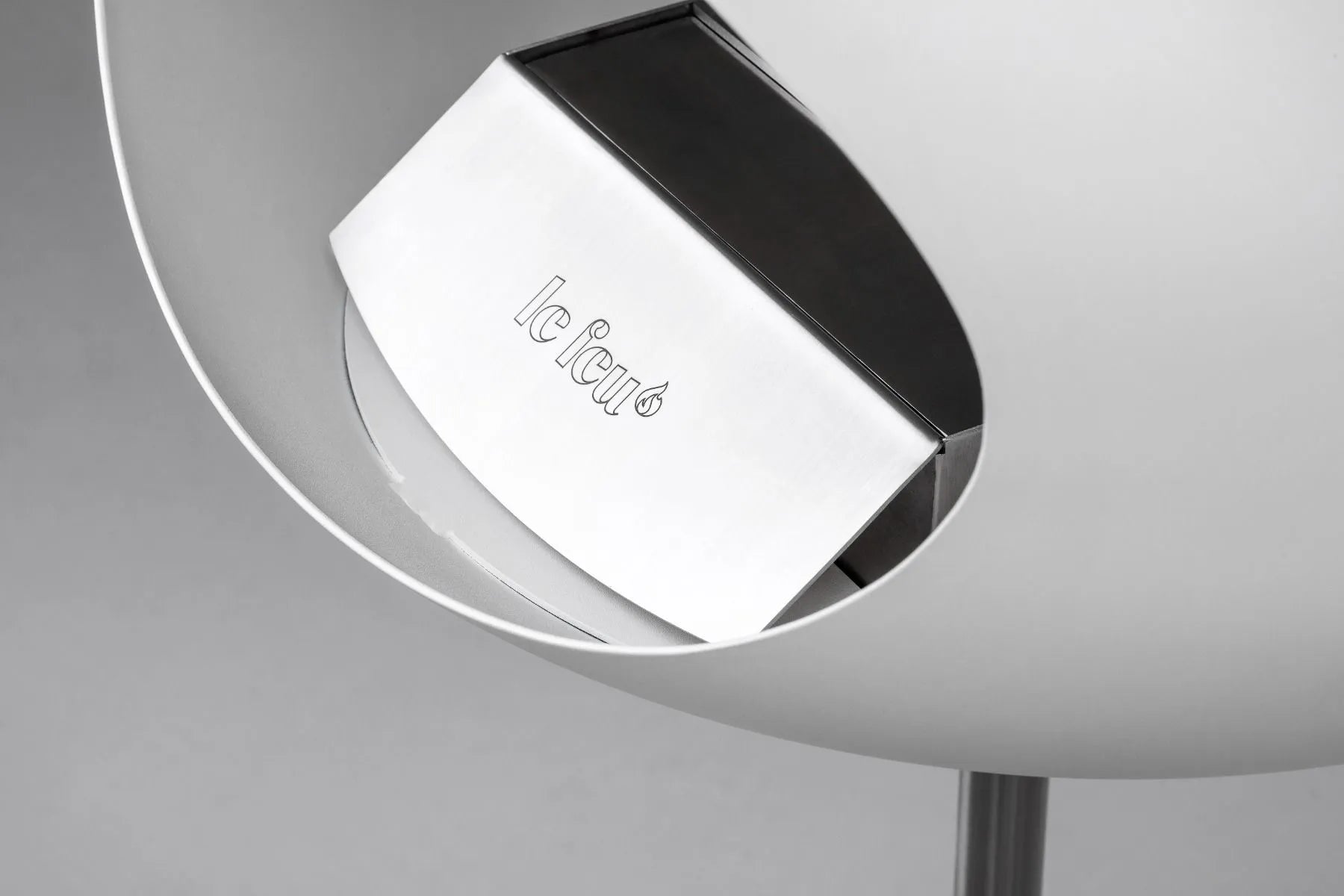 Freestanding Bioethanol Fireplace Le Feu Dome Ground High - White