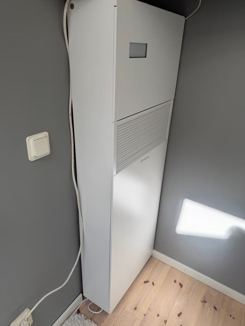 Powrmatic Vision Verticool 3.1 DW Inverter Air Conditioner And Heat Pump 3.1kw