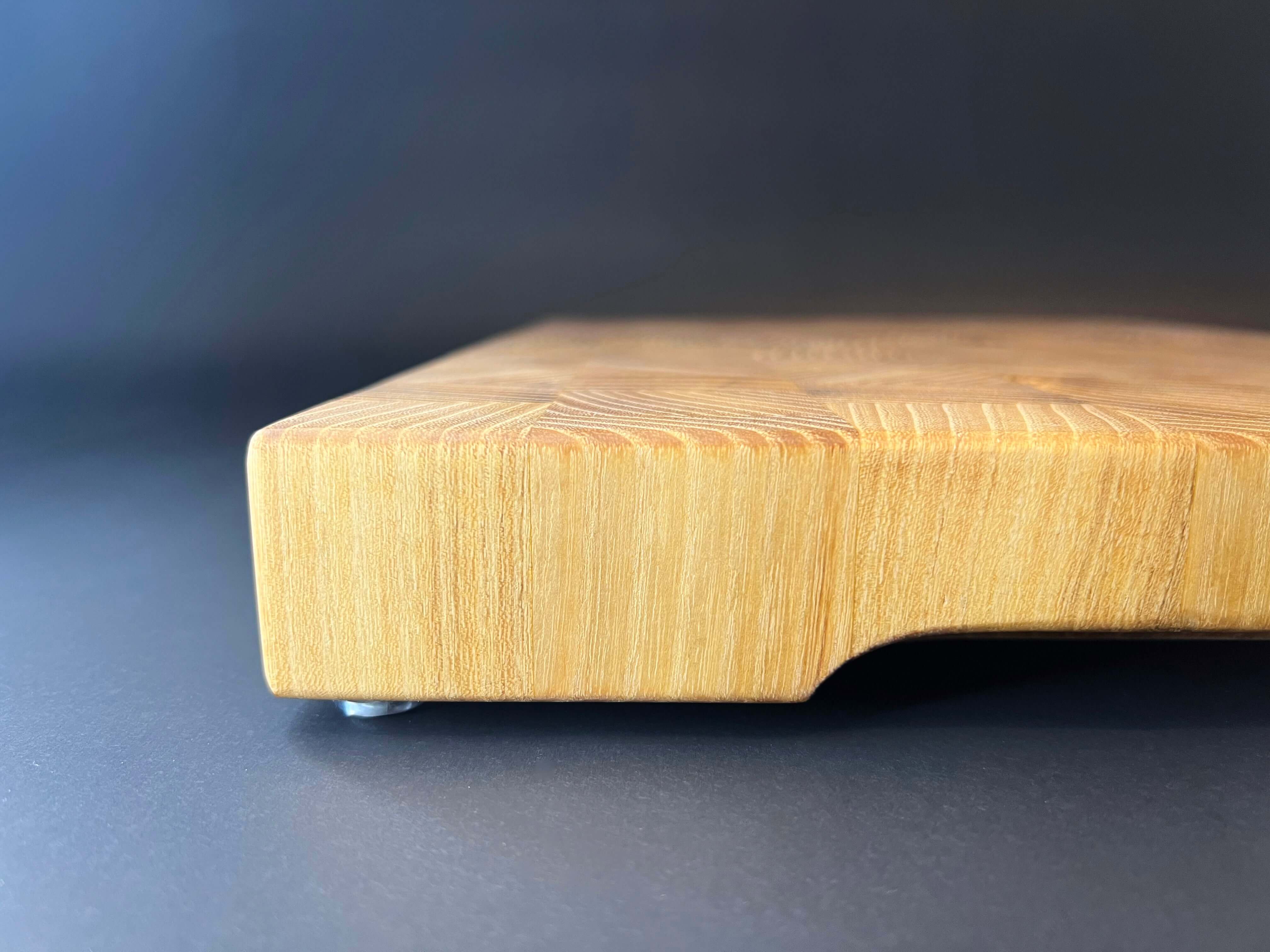 Acacia cutting board