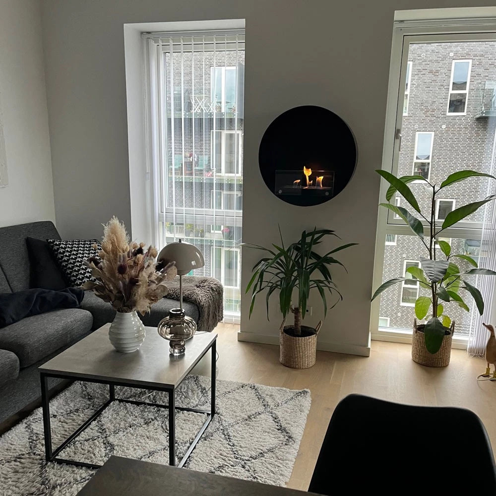 Delaware Black - Round Wall Mounted Biofireplace