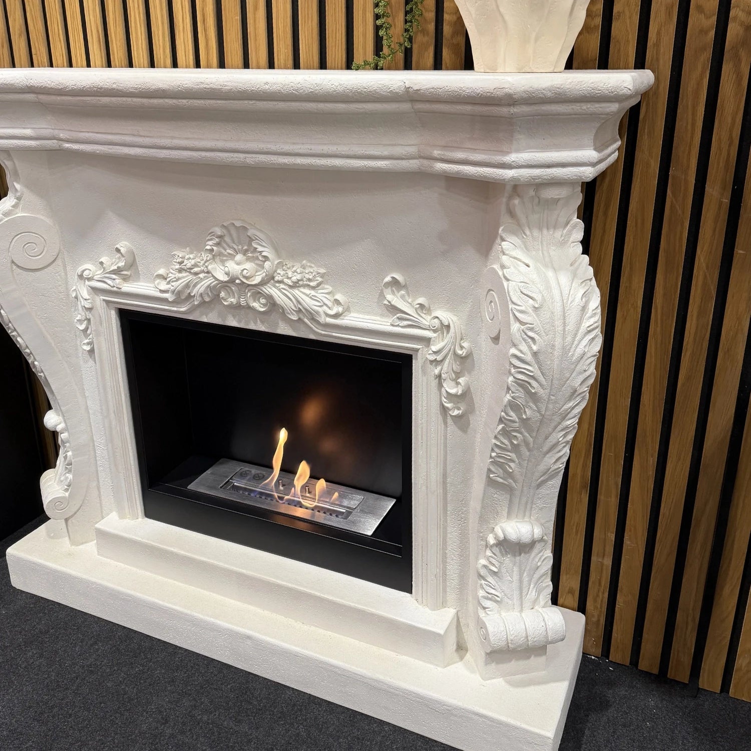 Ymir - Freestanding Bioethanol Fireplace