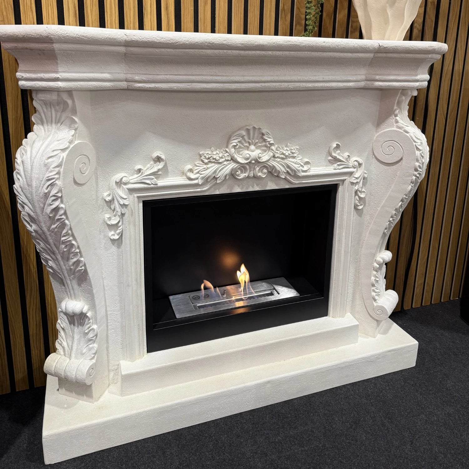 Ymir - Freestanding Bioethanol Fireplace